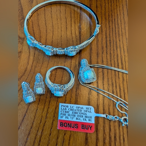 Opal jewelry 5-piece set, silver over brass - NEW - Picture 9 of 12